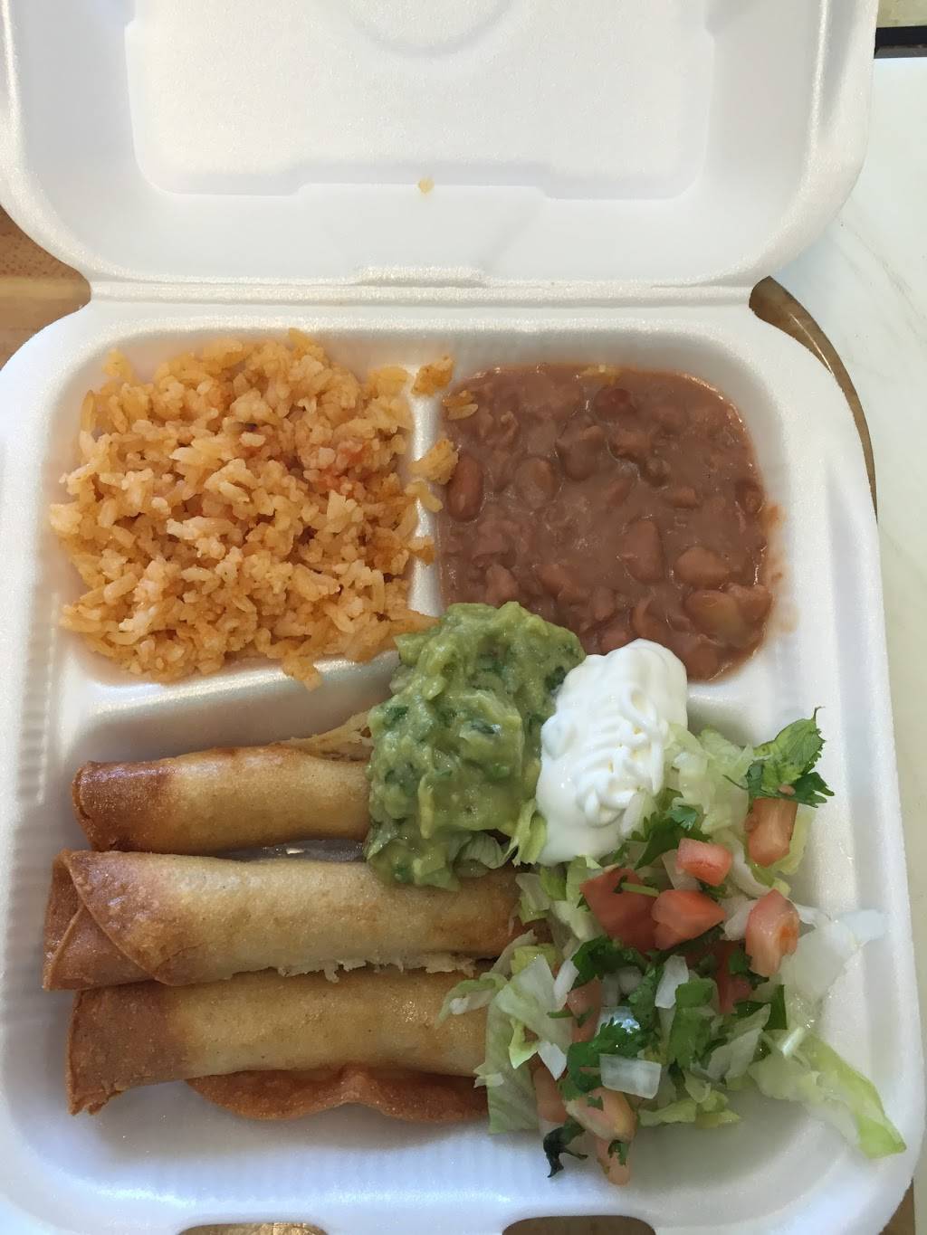 El Coyote Restaurante | restaurant | 1705 E Washington St #108, Colton, CA 92324, USA | 9098721172 OR +1 909-872-1172