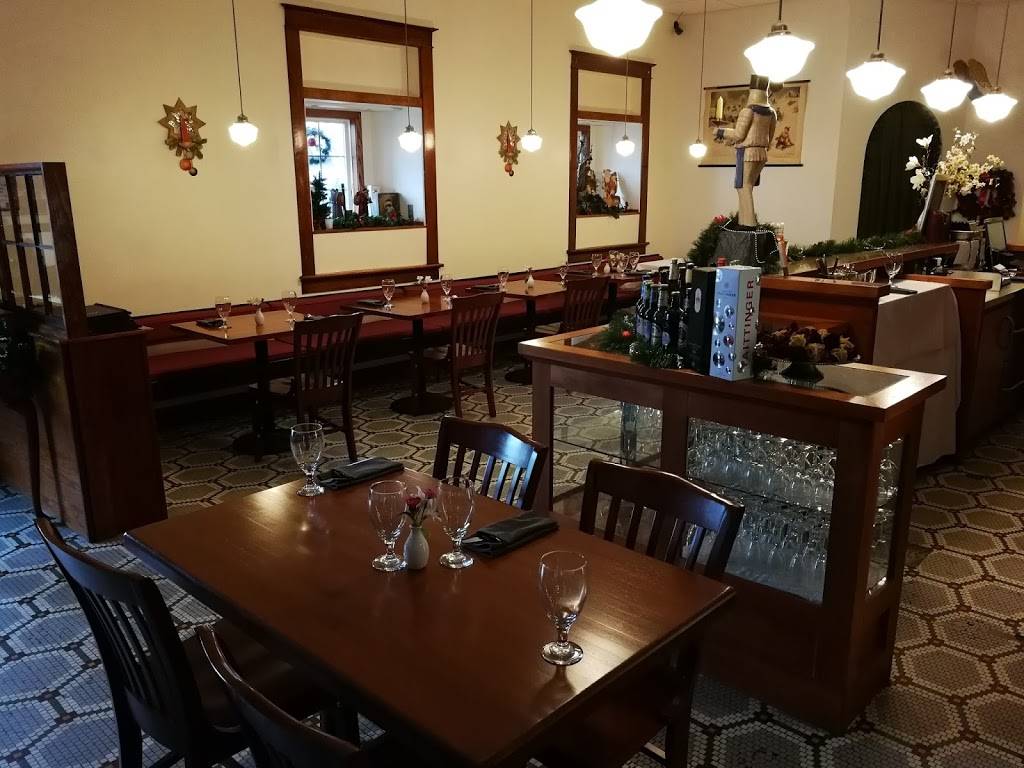 The Old Christmas Station Restaurant | restaurant | 100 S Main St, Frankenmuth, MI 48734, USA | 9892628196 OR +1 989-262-8196