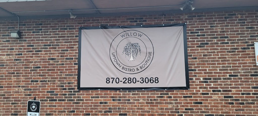 Willows Bistro and boutique. | restaurant | 1308, 65 US-62, Harrison, AR 72601, USA | 8702803068 OR +1 870-280-3068