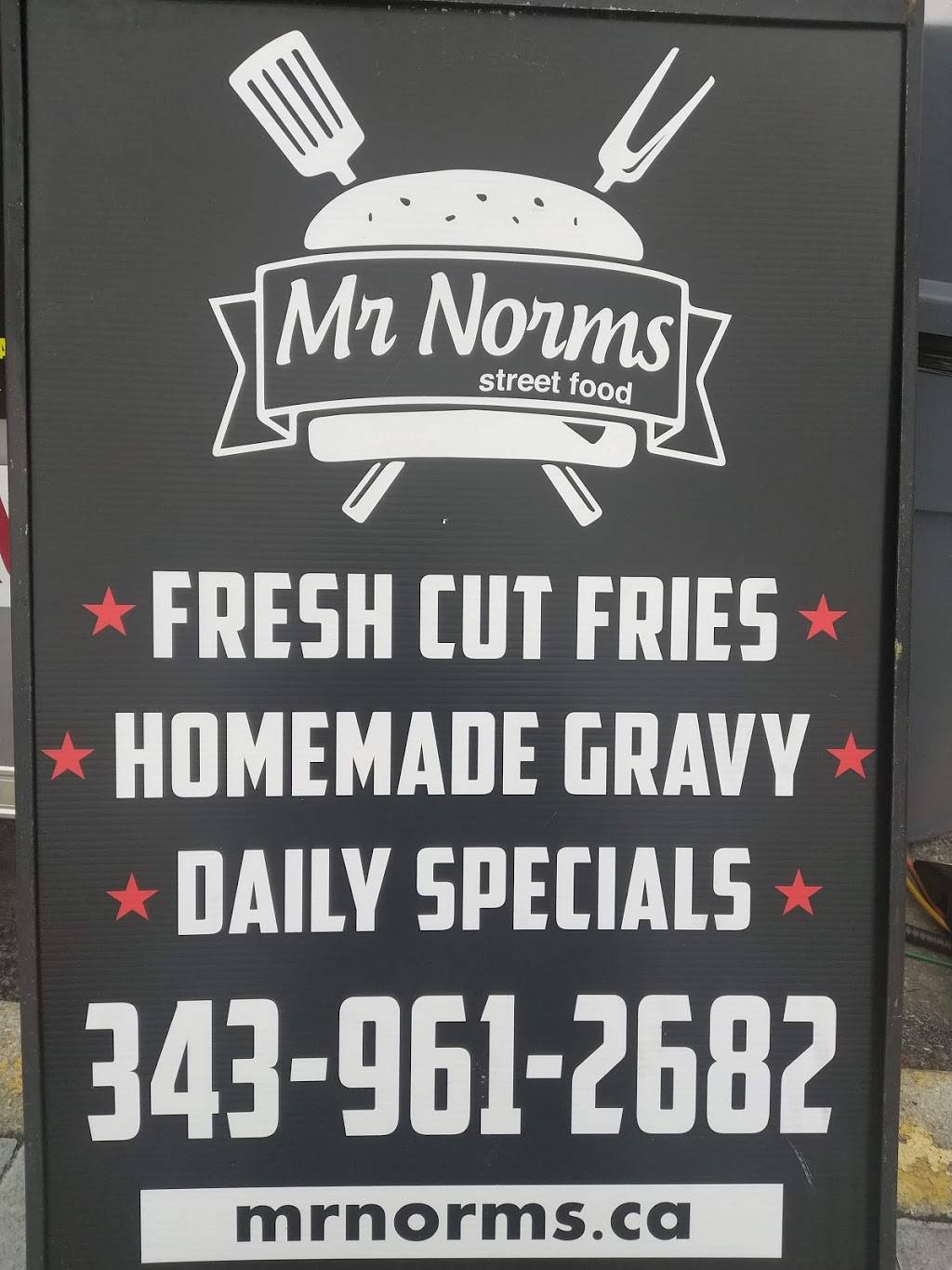 Mr. Norms | restaurant | 10451 ON-7, Carleton Place, ON K7C 0C4, Canada | 3439612682 OR +1 343-961-2682