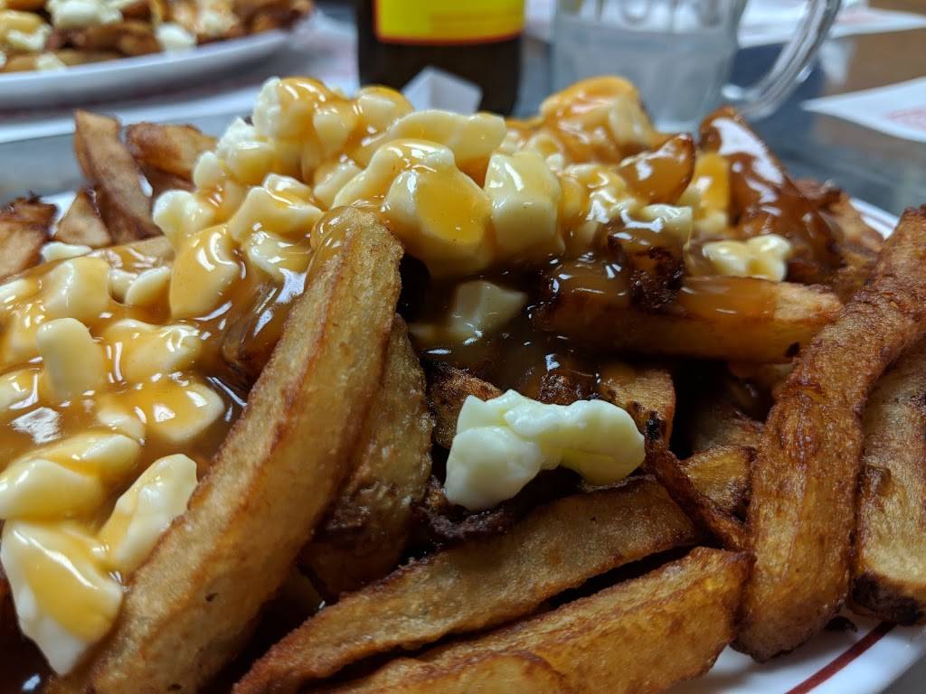 Paul Patates | restaurant | 0760 Rue Charlevoix, Montréal, QC H3K 2Y2, Canada | 5149372751 OR +1 514-937-2751