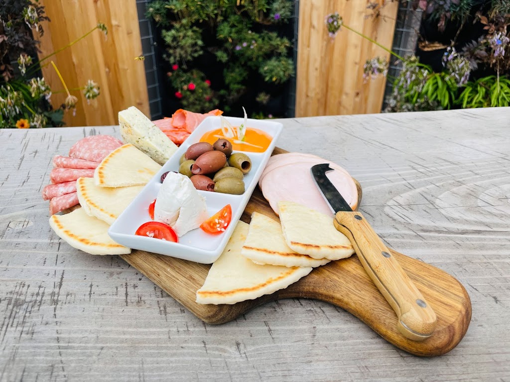 Pig & Leaf | restaurant | 4325 Broadway St, Eureka, CA 95503, USA | 7073822944 OR +1 707-382-2944