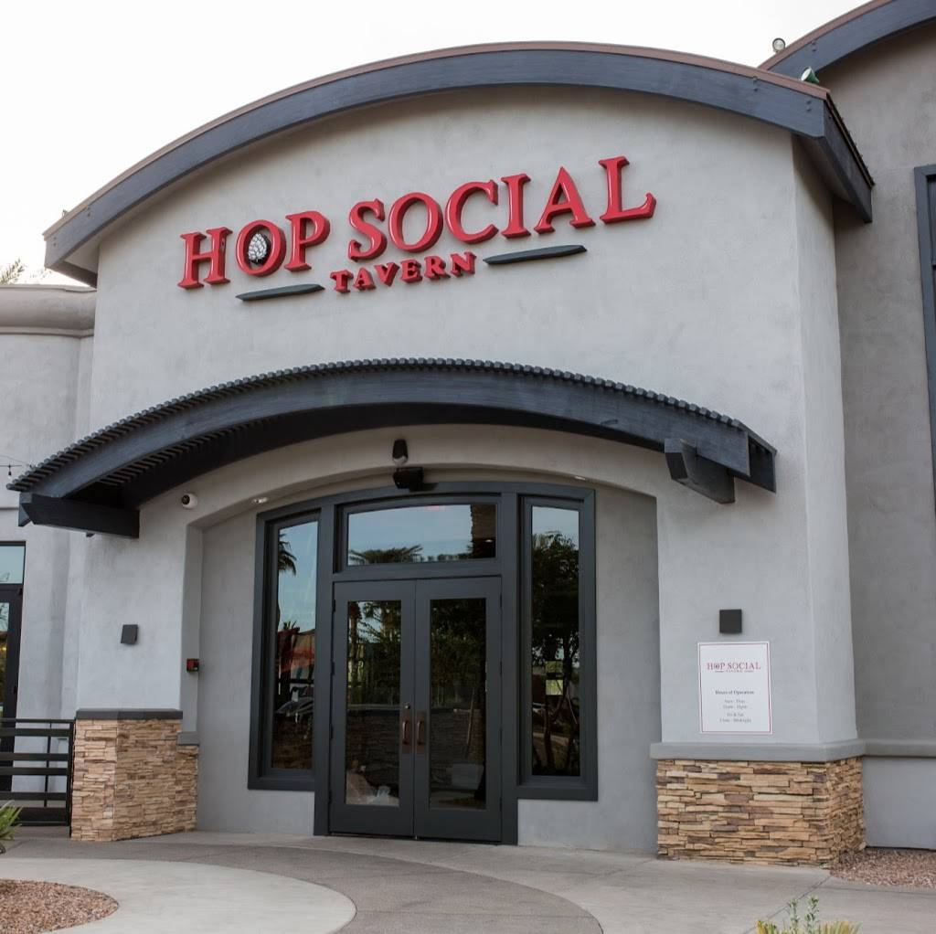 Hop Social Tavern | restaurant | 3405 W Chandler Blvd, Chandler, AZ 85226, USA | 4804854677 OR +1 480-485-4677