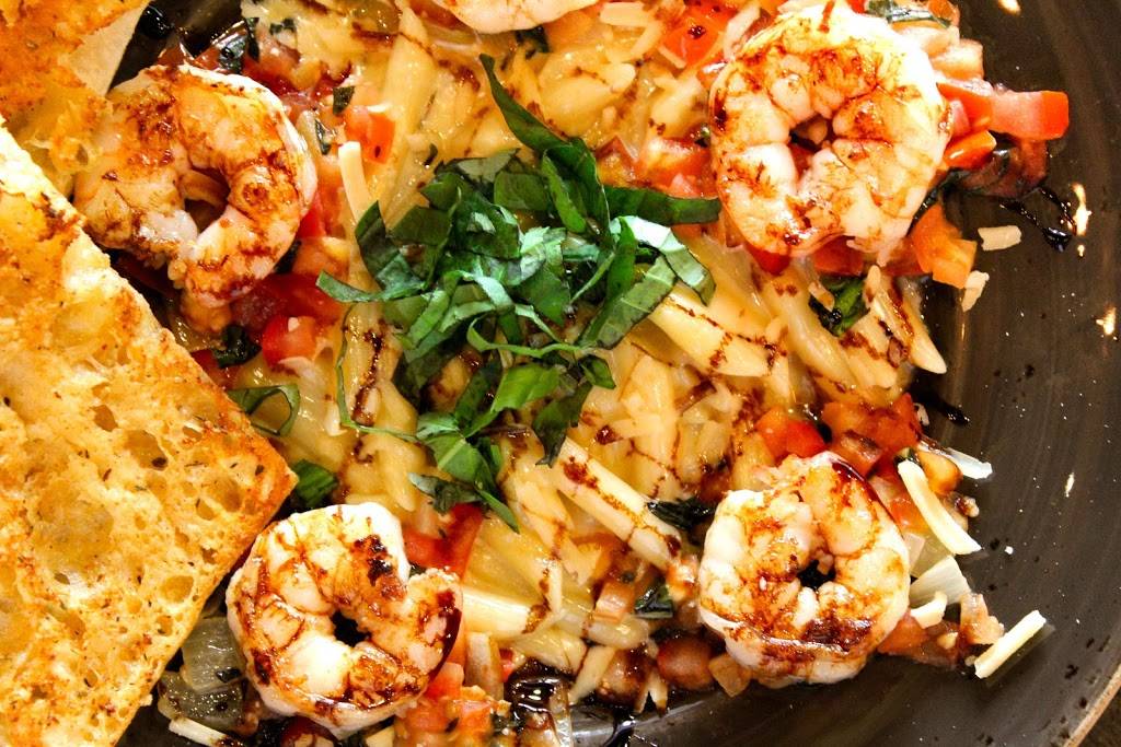 Beacon Hills in Aksarben Village | restaurant | 6750 Mercy Rd, Omaha, NE 68106, USA | 4029333115 OR +1 402-933-3115