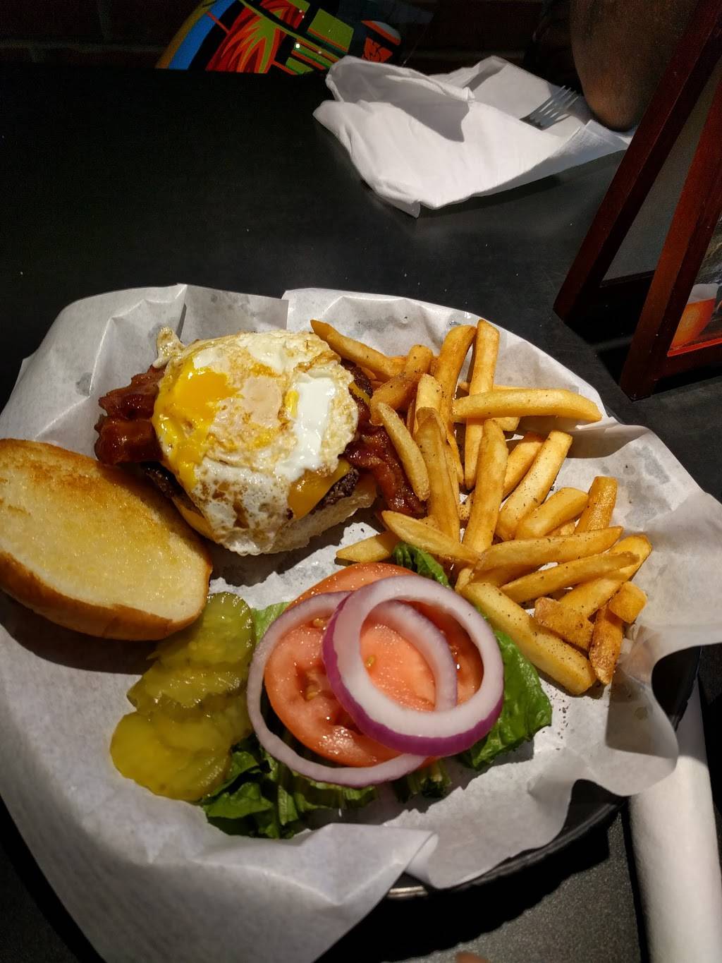 The Sandlot & Right Field Pizza | restaurant | 301 N Main St, Seneca, IL 61360, USA | 8153578600 OR +1 815-357-8600