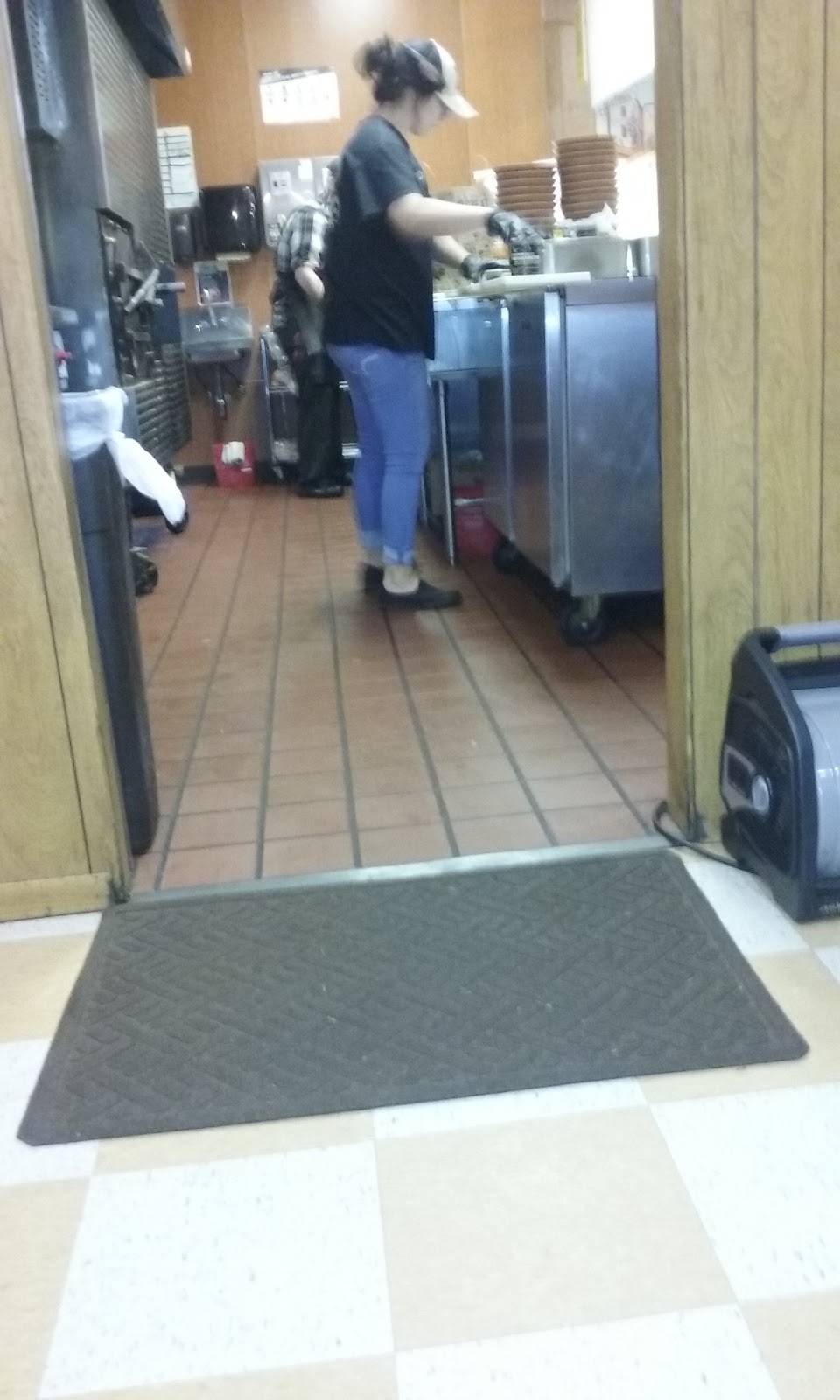 Dickeys Barbecue Pit | restaurant | 115 12th Ave SE Ste 110, Norman, OK 73071, USA | 4053217427 OR +1 405-321-7427