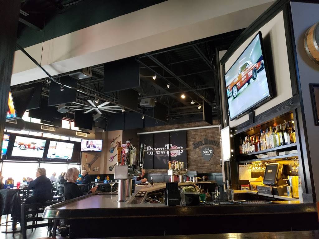 The Brew Top Pub and Patio | restaurant | 6601 W 135th St, Overland Park, KS 66223, USA | 9138975500 OR +1 913-897-5500