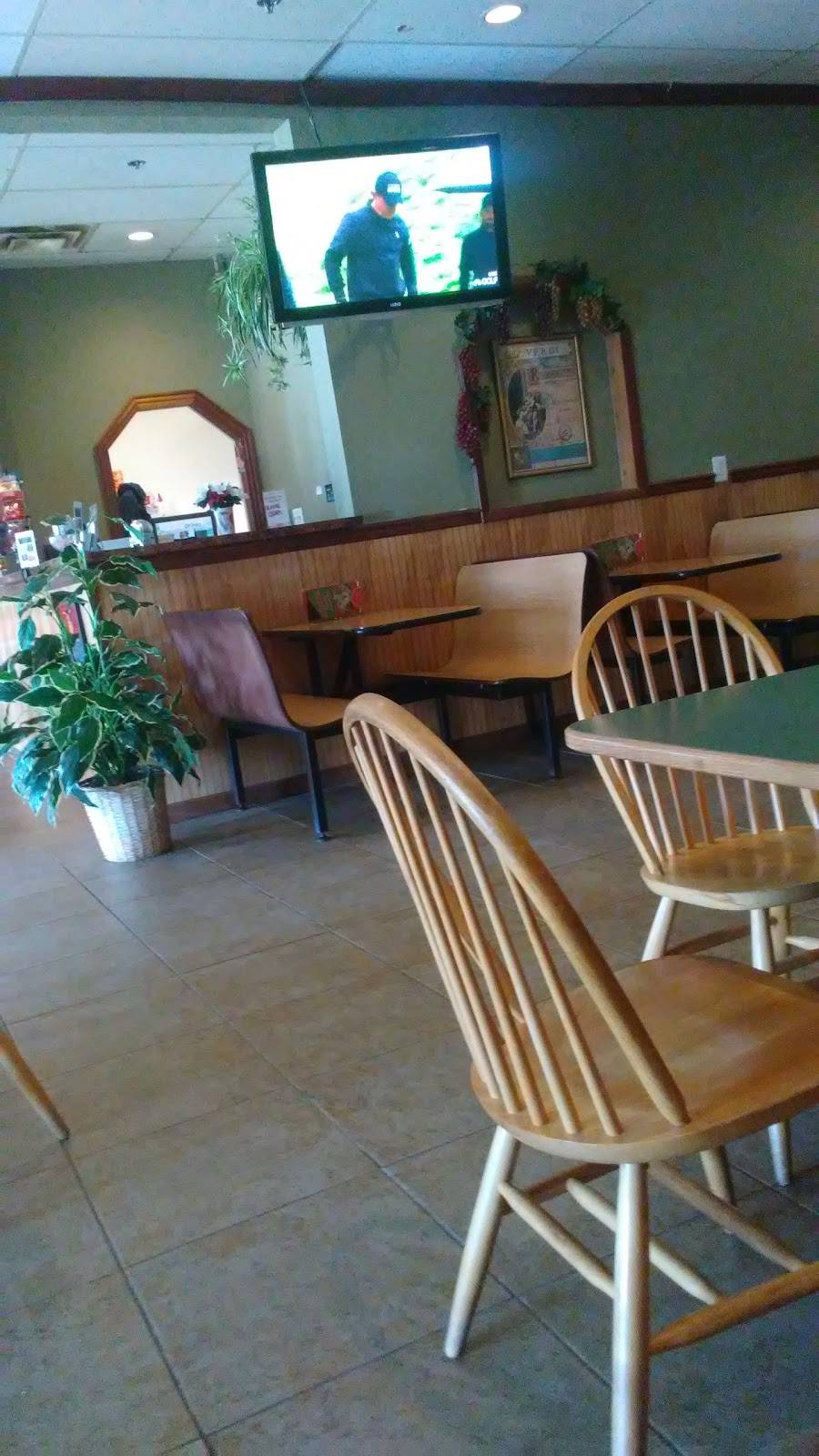 L&Bs Pizzeria & Sports Bar | restaurant | 5401 Mapledale Plaza, Dale City, VA 22193, USA | 7037301764 OR +1 703-730-1764