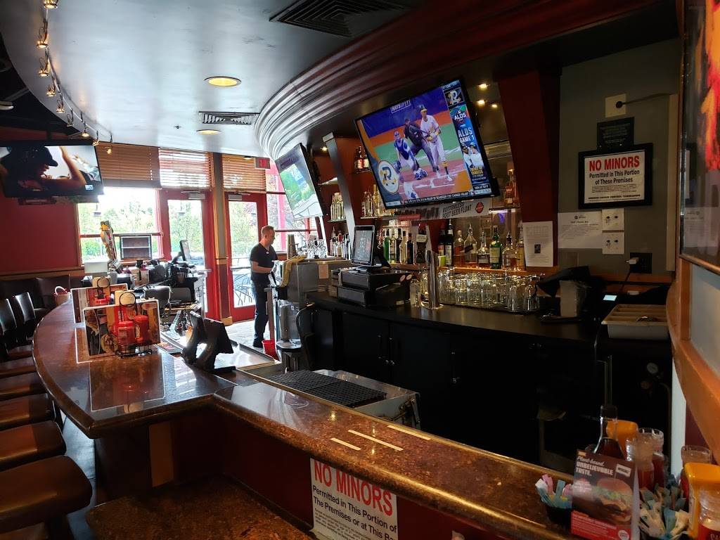 Red Robin Gourmet Burgers and Brews | restaurant | 9880 SE Washington St, Portland, OR 97216, USA | 5032572900 OR +1 503-257-2900