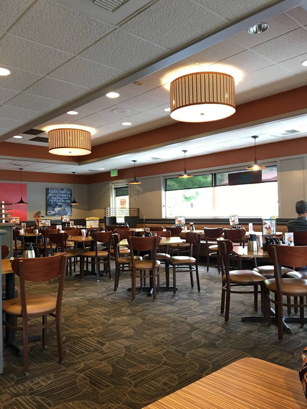 IHOP | restaurant | 18677 Soledad Canyon Rd, Santa Clarita, CA 91351, USA | 6612501860 OR +1 661-250-1860