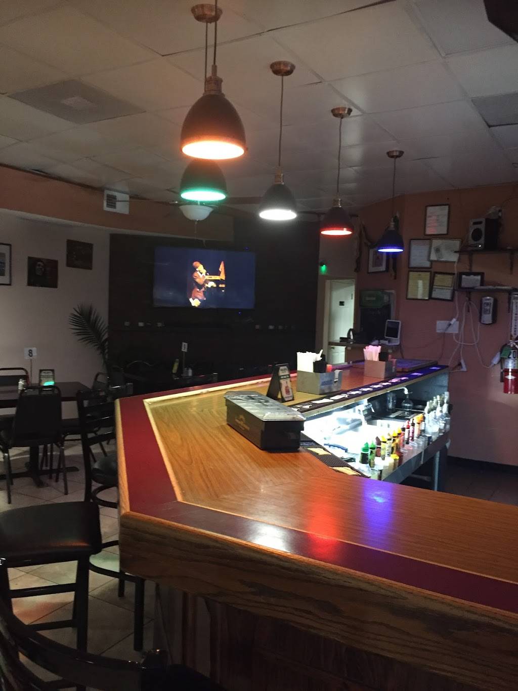 Irie Eats Jamaican Restaurant | restaurant | 8428 Olive Blvd, St. Louis, MO 63132, USA | 3143958821 OR +1 314-395-8821