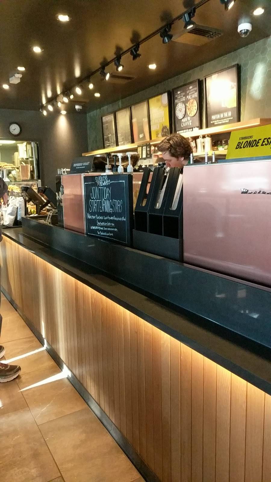 Starbucks | cafe | 60 Bedford St, Lexington, MA 02420, USA | 7818631189 OR +1 781-863-1189