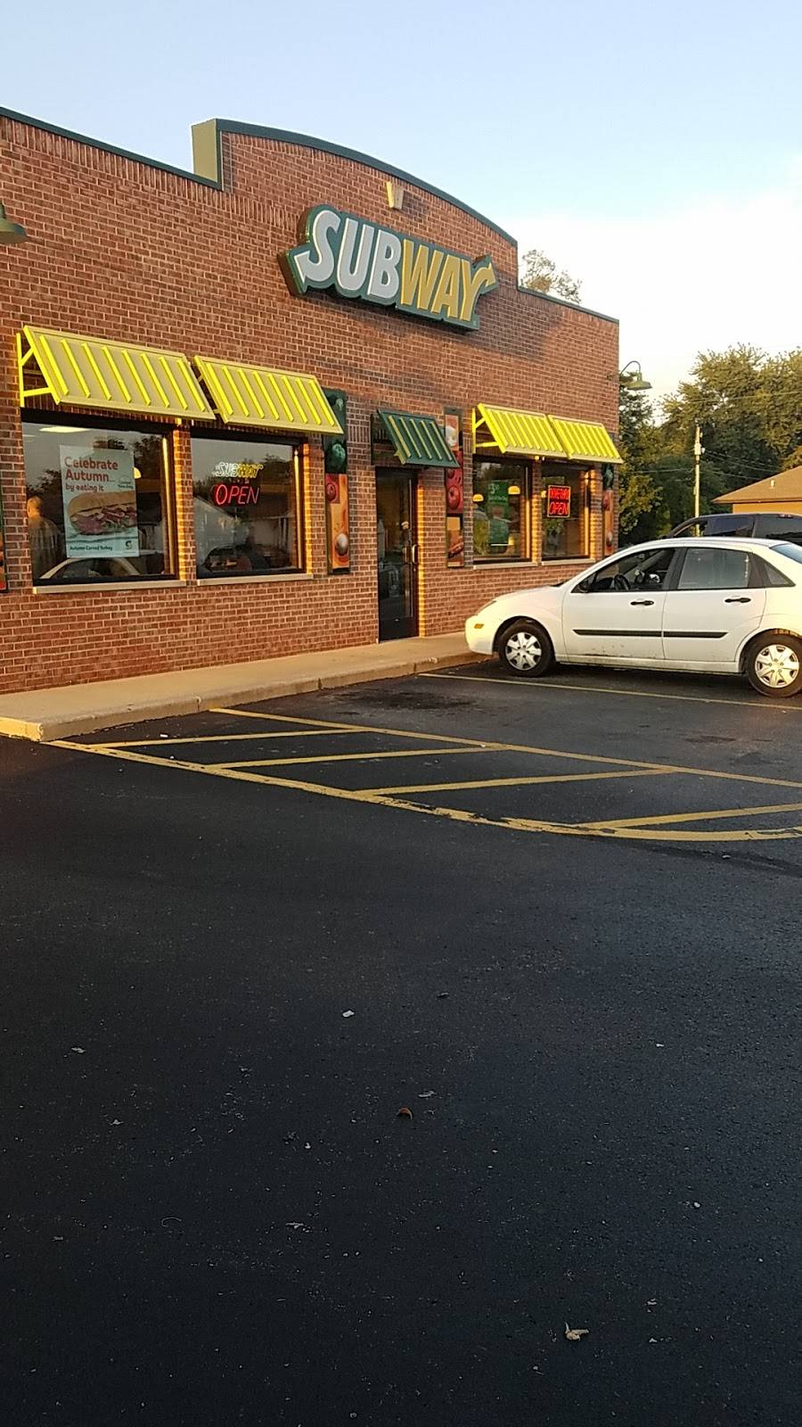 Subway | restaurant | 151 E North St, Kendallville, IN 46755, USA | 2603471910 OR +1 260-347-1910