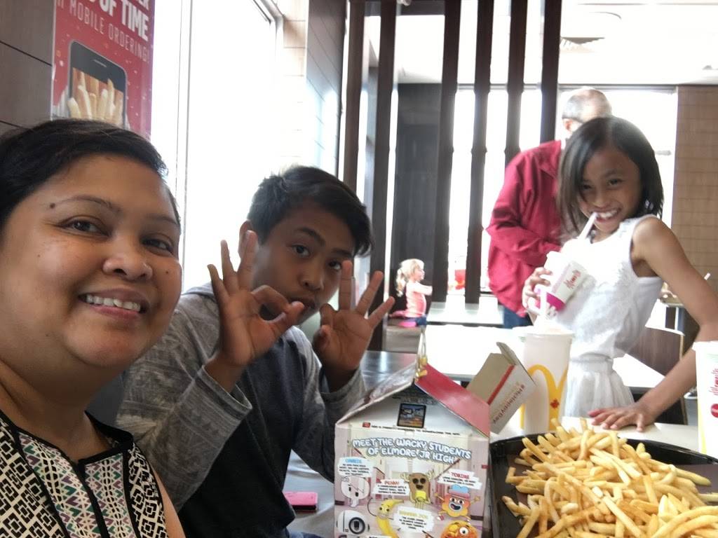 McDonalds | cafe | 73 King George Rd, Brantford, ON N3R 5K2, Canada | 5197567350 OR +1 519-756-7350