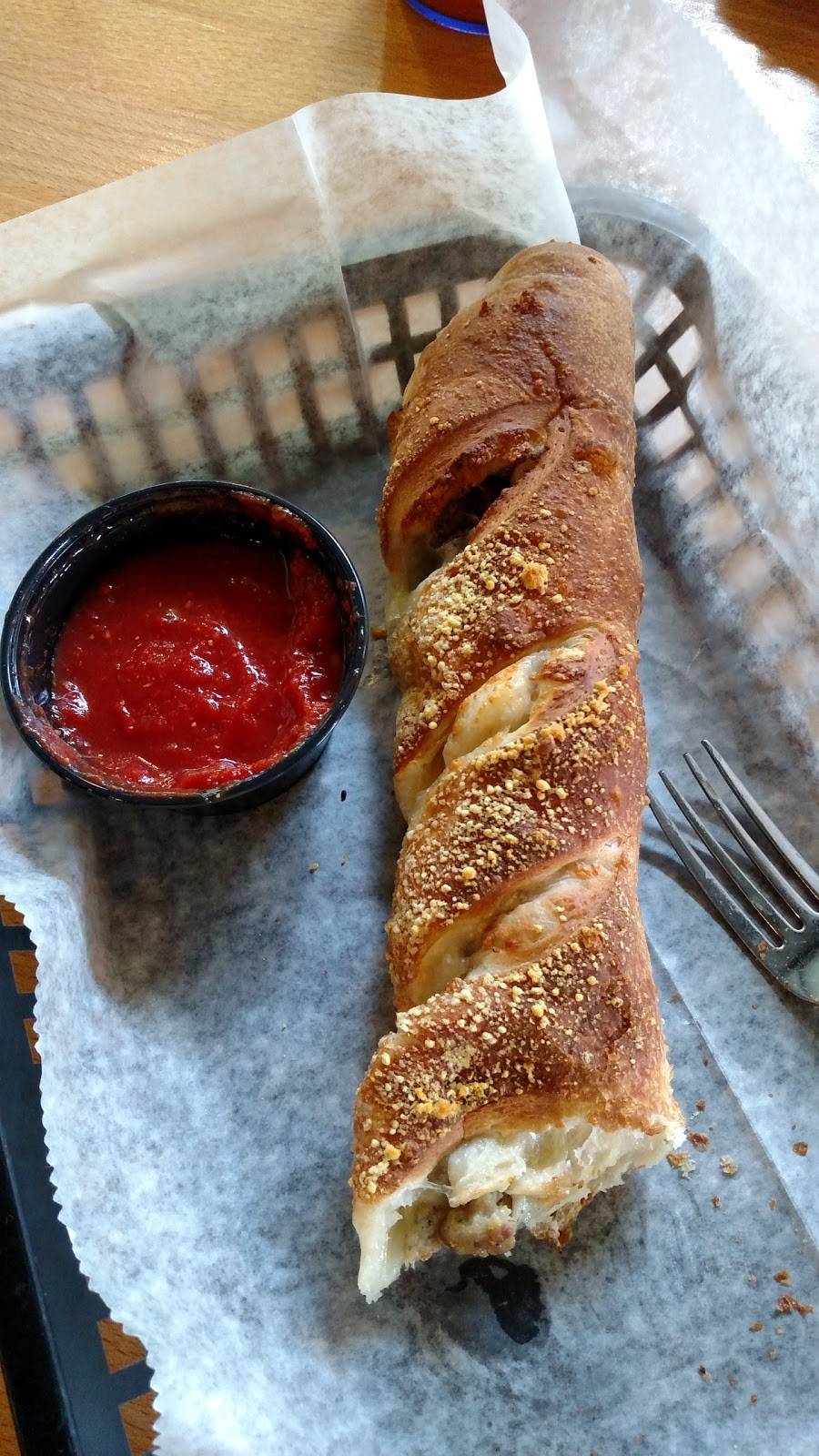 Brozinnis Pizza | meal takeaway | 140 W Main St, Nashville, IN 47448, USA | 8129888800 OR +1 812-988-8800