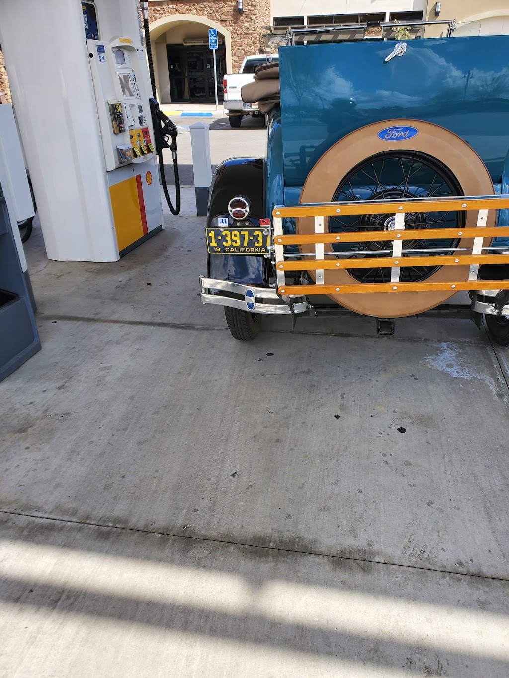 Shell | restaurant | Comanche Dr, CA-178, Bakersfield, CA 93306, USA | 6618557000 OR +1 661-855-7000