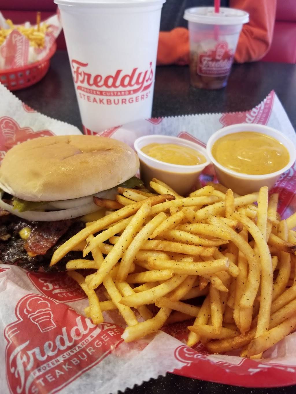 Freddys Frozen Custard & Steakburgers | restaurant | 2824 S Douglas Blvd, Midwest City, OK 73130, USA | 4054555858 OR +1 405-455-5858