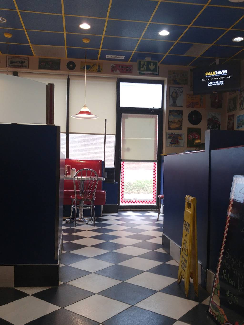 Wimpy’s Diner | restaurant | 347 Bayfield St Unit #1, Barrie, ON L4M 3C3, Canada | 7055037200 OR +1 705-503-7200