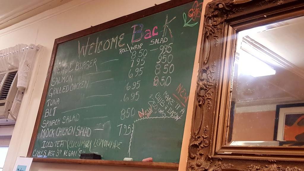 Flower Cafe At Lindas | cafe | 48 Maplewood Mall, Philadelphia, PA 19144, USA | 2154791885 OR +1 215-479-1885