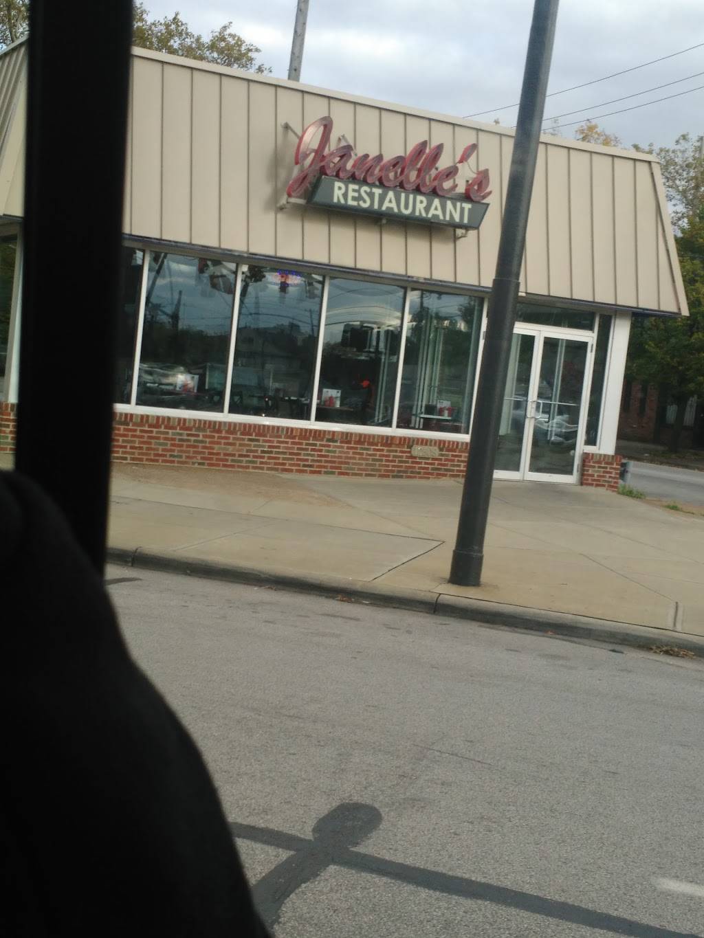 Janelles Restaurant | restaurant | 12508 St Clair Ave, Cleveland, OH 44108, USA | 2162495959 OR +1 216-249-5959