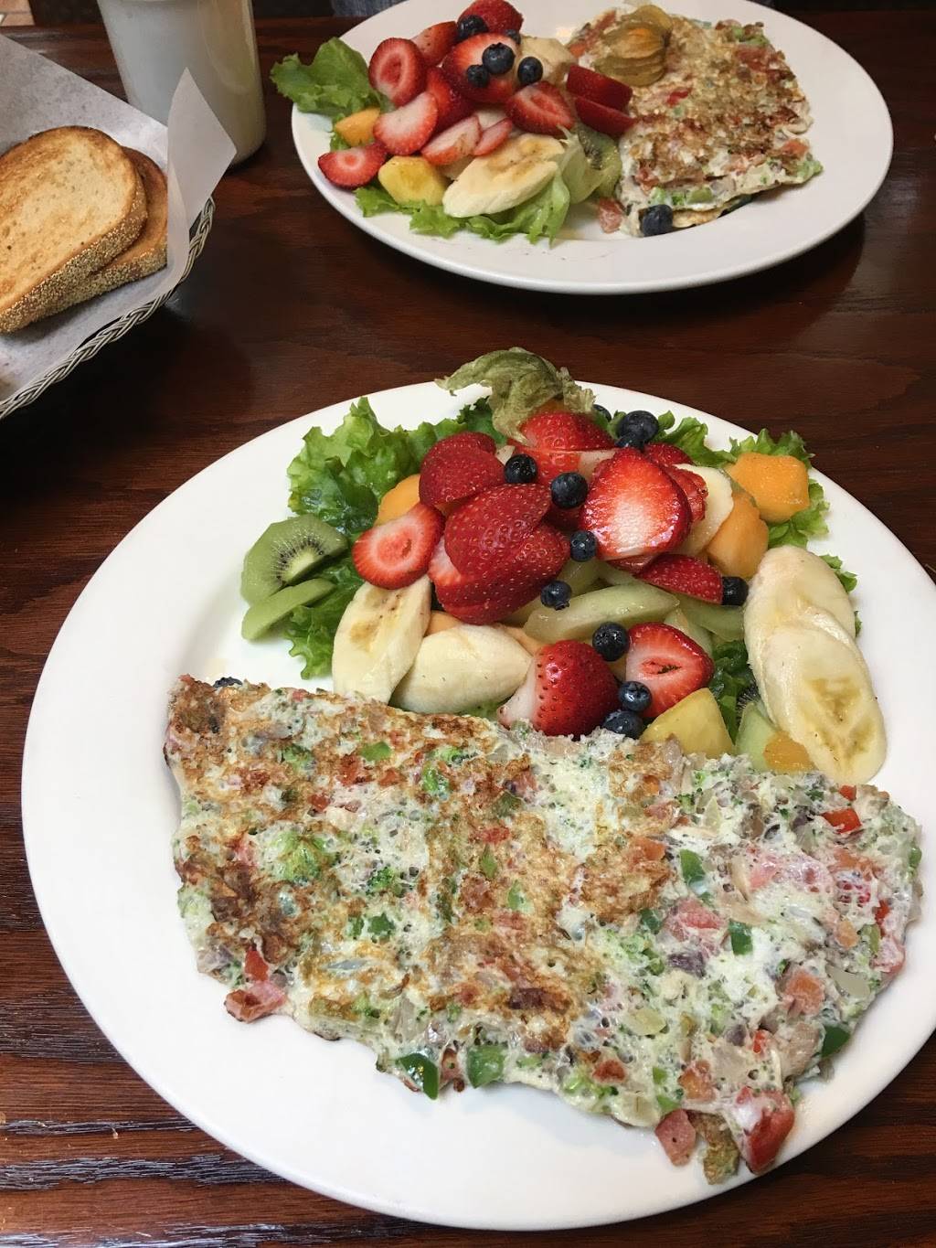 Restaurant Frérot | restaurant | 78 Boulevard Gréber, Gatineau, QC J8T 3P8, Canada | 8195610505 OR +1 819-561-0505