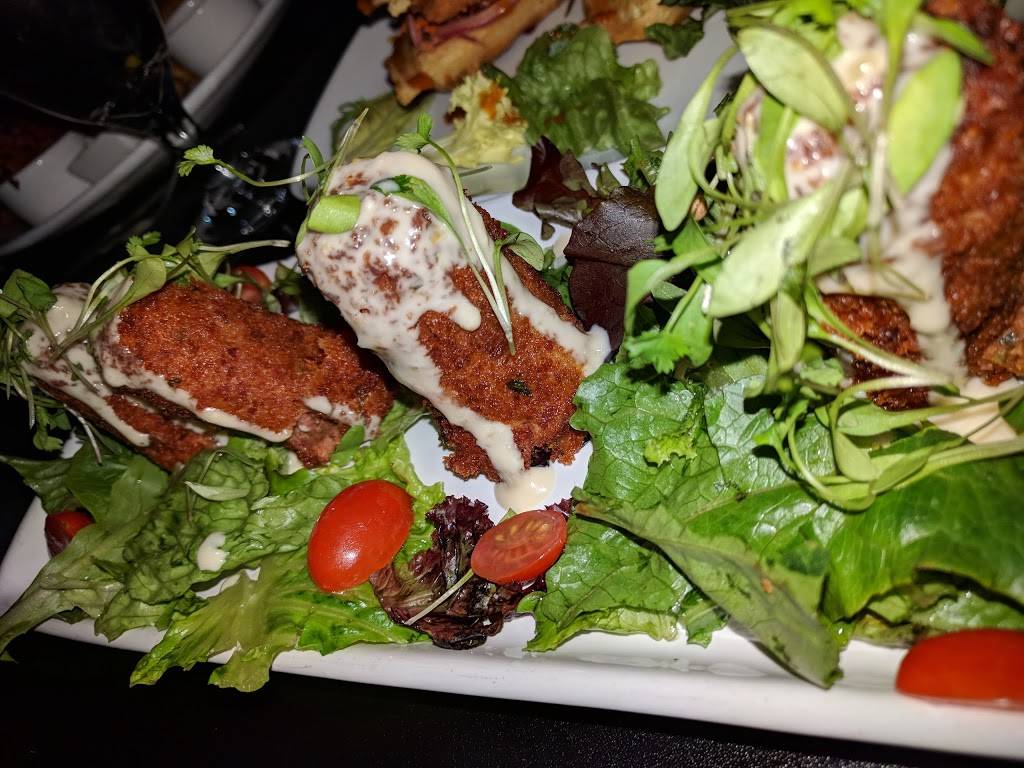 Draft Gastropub | restaurant | 664 W Ridgeview Dr, Appleton, WI 54911, USA | 9205851618 OR +1 920-585-1618