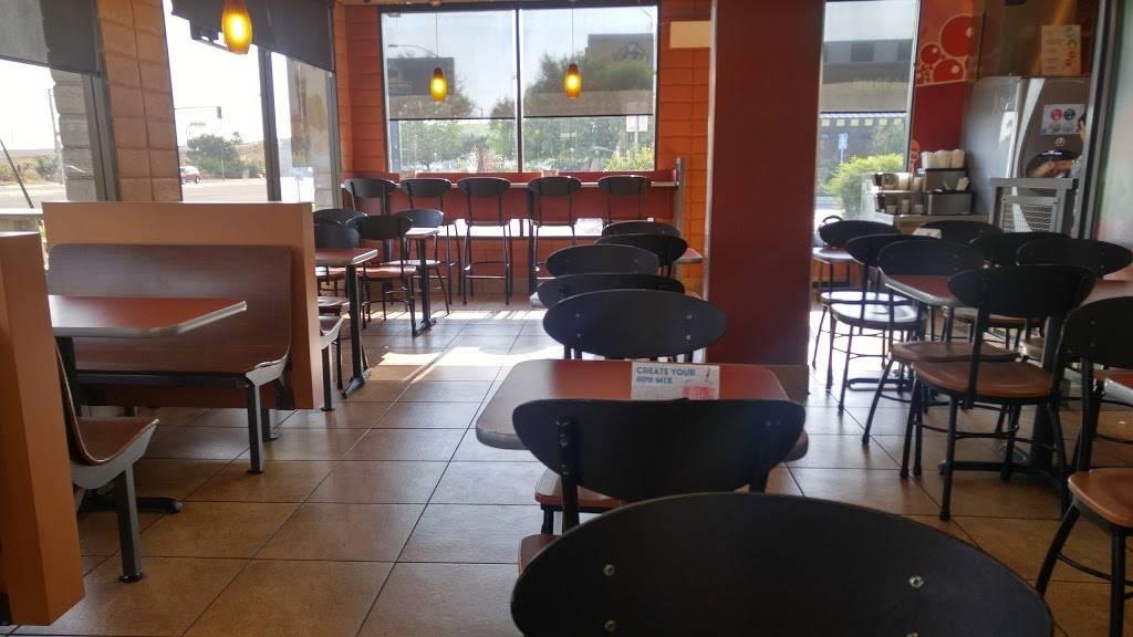 Jack in the Box | restaurant | 3025 E Shaw Ave, Fresno, CA 93710, USA | 5592927754 OR +1 559-292-7754