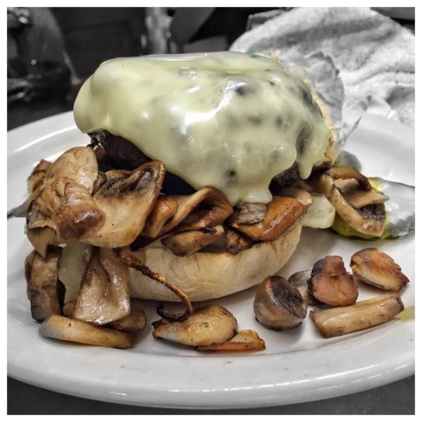 The Greenwood Inn | restaurant | 1350 Jefferson Blvd, Warwick, RI 02886, USA | 4017383334 OR +1 401-738-3334