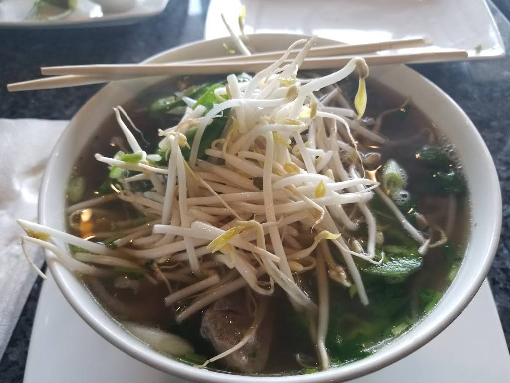 Pho House & Vietnamese Cuisine | restaurant | 10424 I-10, Baytown, TX 77523, USA | 2819180905 OR +1 281-918-0905