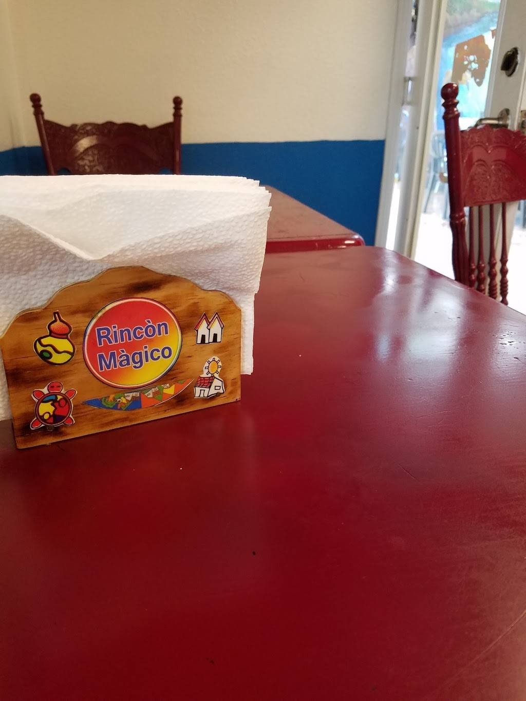 Pupuseria Las Palmas Salvadoreña | restaurant | 3851 International Blvd, Oakland, CA 94601, USA | 5104379615 OR +1 510-437-9615