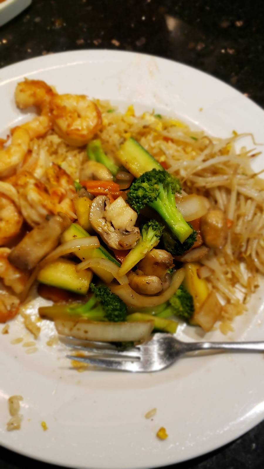 Tokyo Japanese Steak House | meal takeaway | 1201 Broadway, Saugus, MA 01906, USA | 7812338887 OR +1 781-233-8887