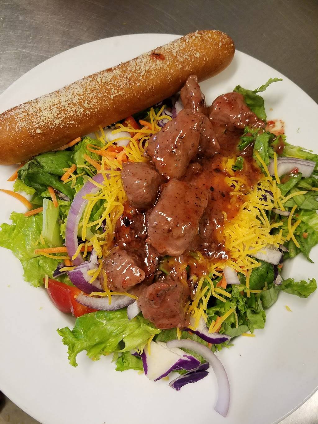 Elk & Hound Restaurant | restaurant | 200 Country Club Rd, Ironwood, MI 49938, USA | 9069323742 OR +1 906-932-3742