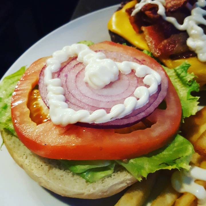 Simcoe Blues and Jazz, Bar & Grill | restaurant | 926 Simcoe St N, Oshawa, ON L1G 4W2, Canada | 9054351111 OR +1 905-435-1111