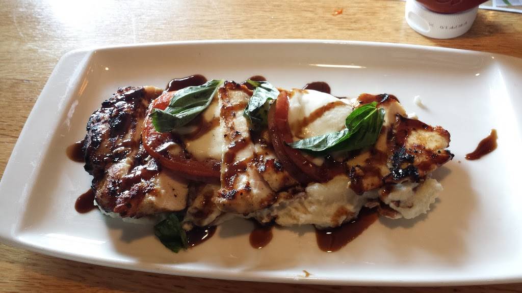 Applebees Grill + Bar | restaurant | Gateway Center, 550 Alfred St, Biddeford, ME 04005, USA | 2072828603 OR +1 207-282-8603