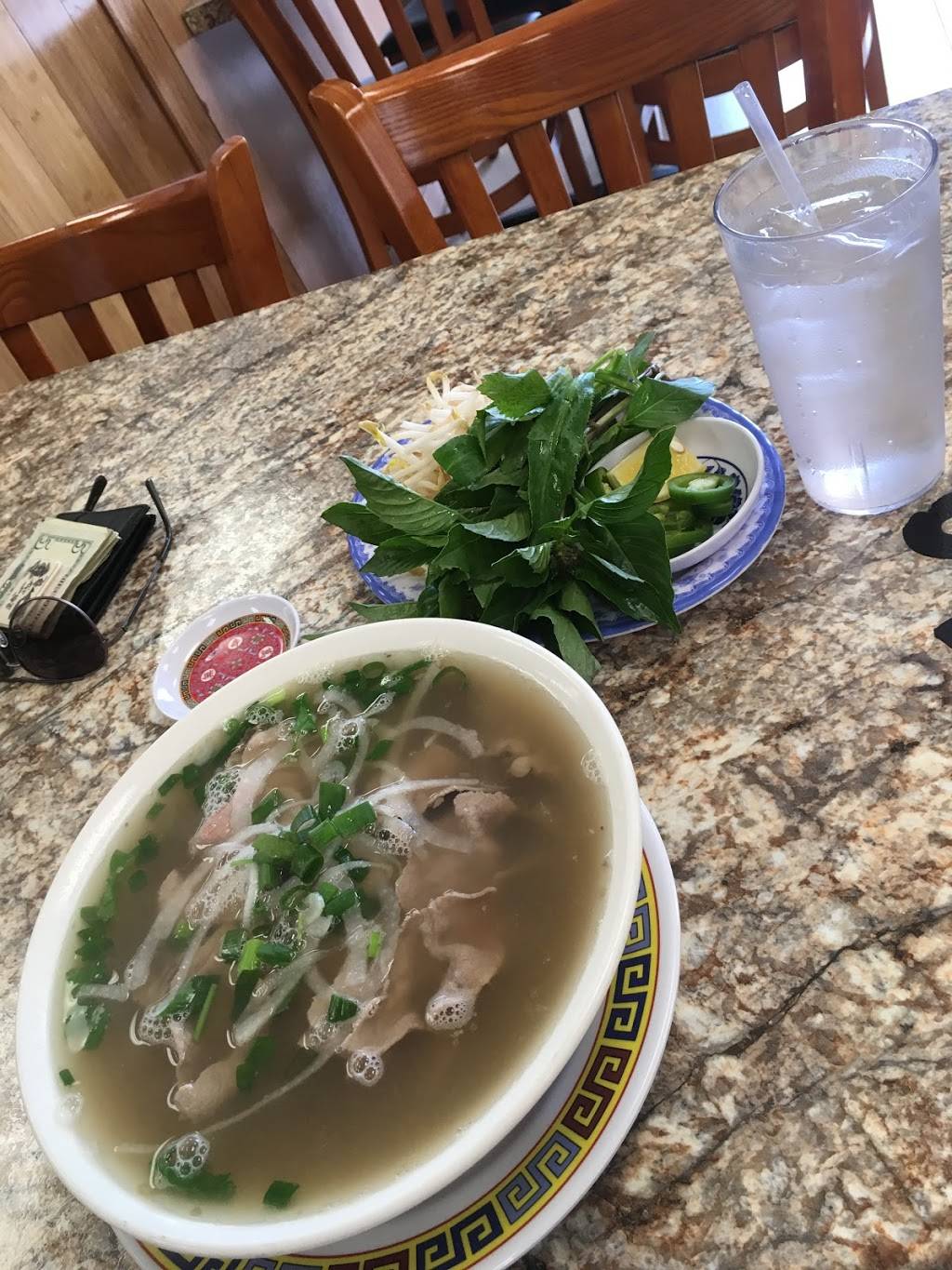 Pho 97 One | restaurant | 98-1277 Kaahumanu St, Aiea, HI 96701, USA | 8088400054 OR +1 808-840-0054