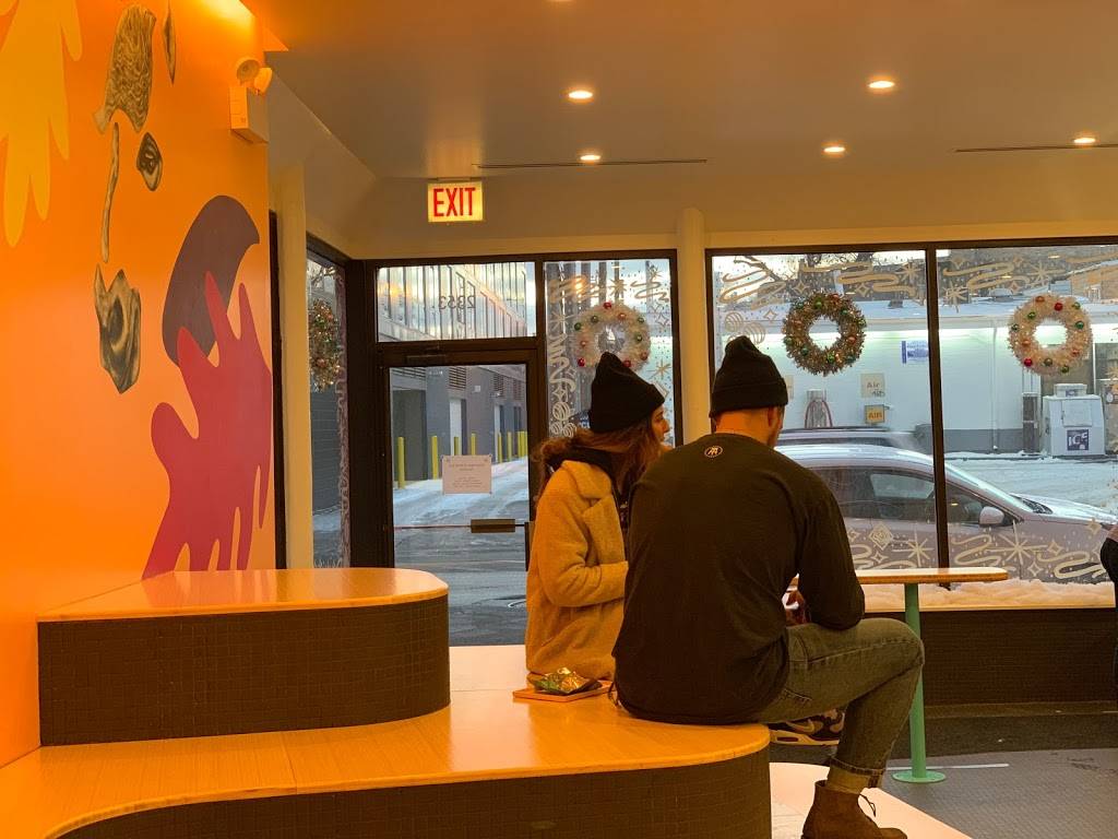 Pretty Cool Ice Cream | restaurant | 2353 N California Ave, Chicago, IL 60647, USA | 7736974140 OR +1 773-697-4140