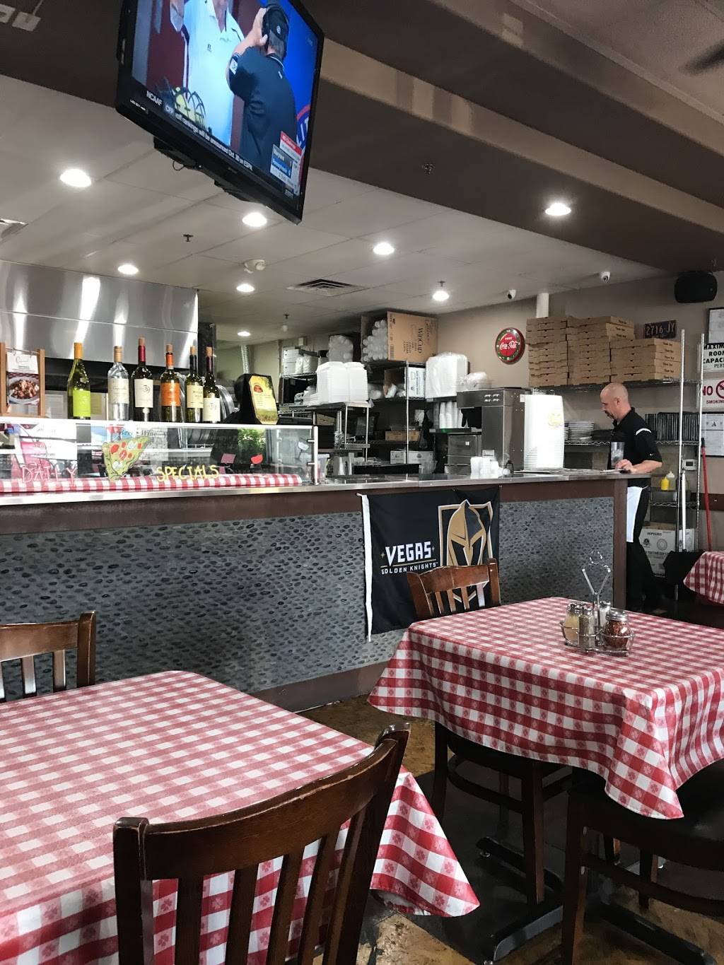 Carmines Pizza Kitchen | restaurant | 2520 W Horizon Ridge Pkwy, Henderson, NV 89052, USA | 7027342188 OR +1 702-734-2188