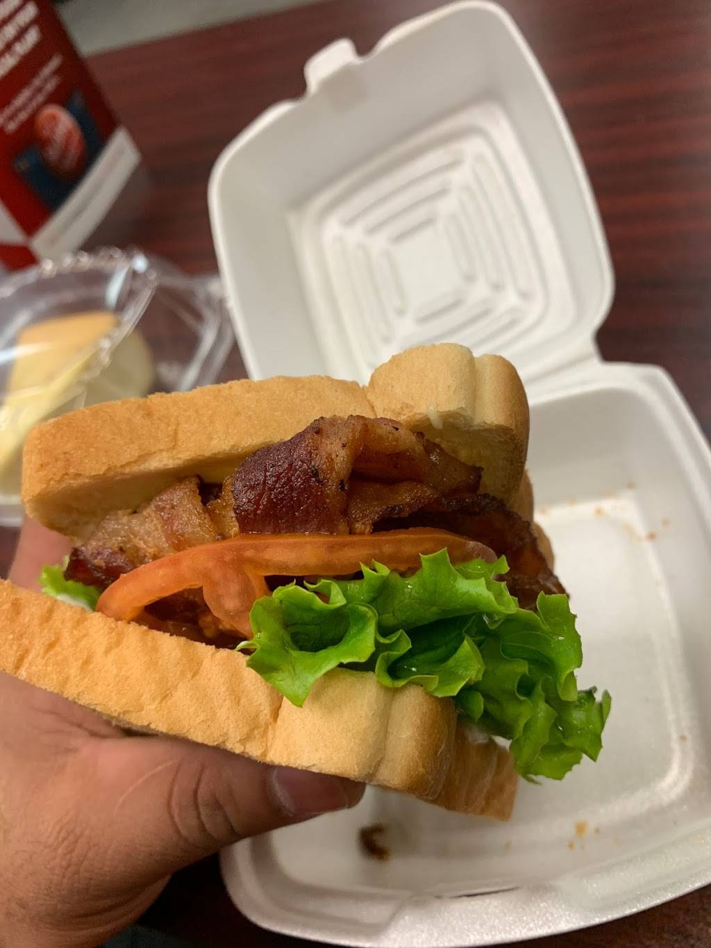 W & W Grocery | restaurant | 300 N Main St, Hutchins, TX 75141, USA | 9722252222 OR +1 972-225-2222