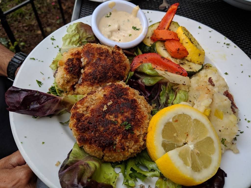 Marthas Leelanau Table | cafe | 413 N St Joseph St, Suttons Bay, MI 49682, USA | 2312712344 OR +1 231-271-2344