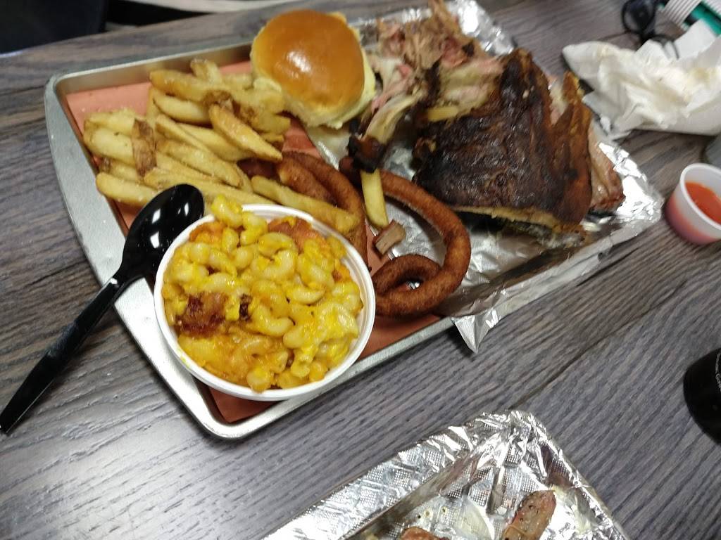 Buddys BBQ | restaurant | 948 Tanyard Rd, Rocky Mount, VA 24151, USA | 5404820369 OR +1 540-482-0369