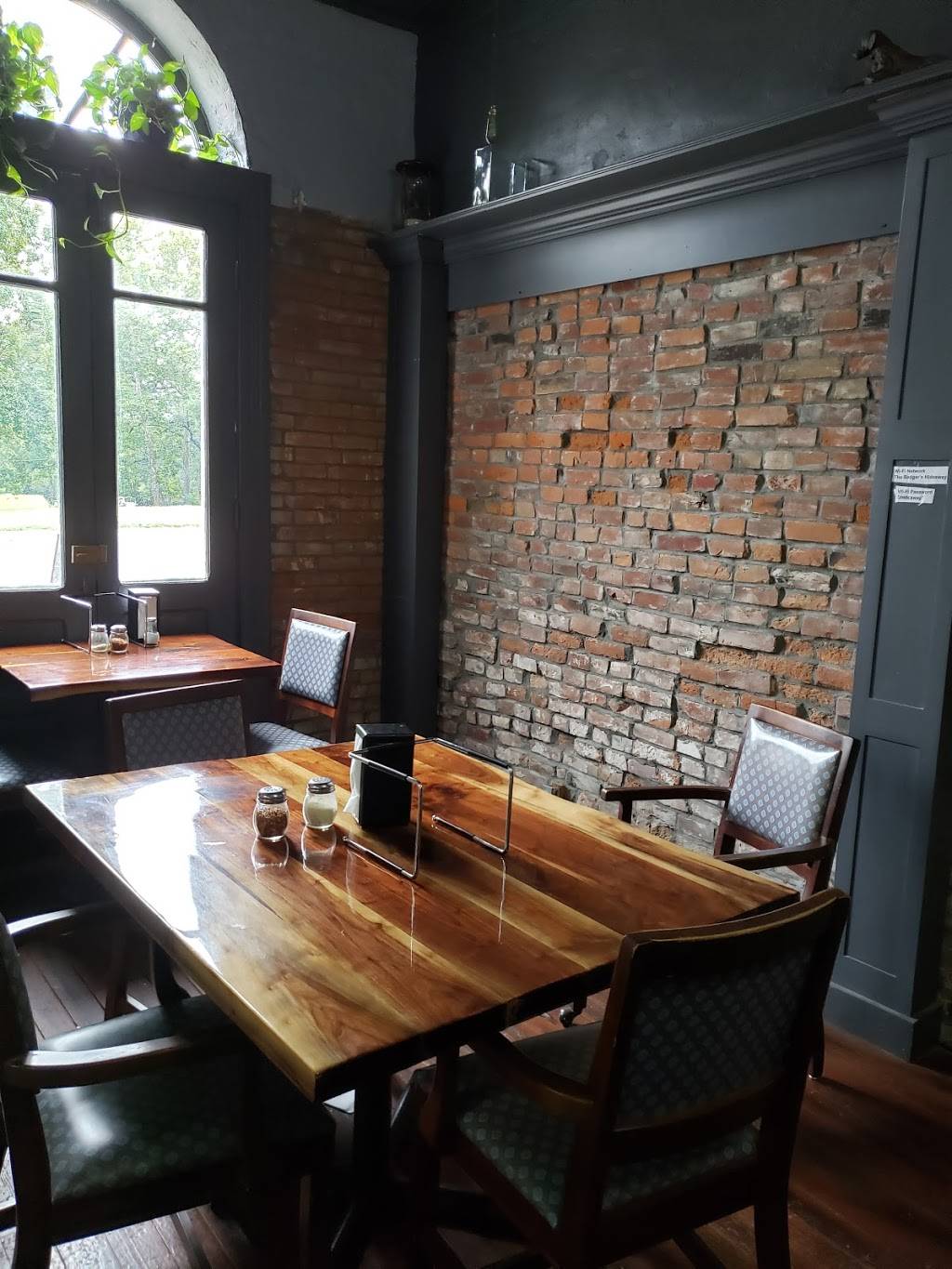 The Badgers Hideaway | night club | 306 Main St, Arrow Rock, MO 65320, USA | 6608373131 OR +1 660-837-3131