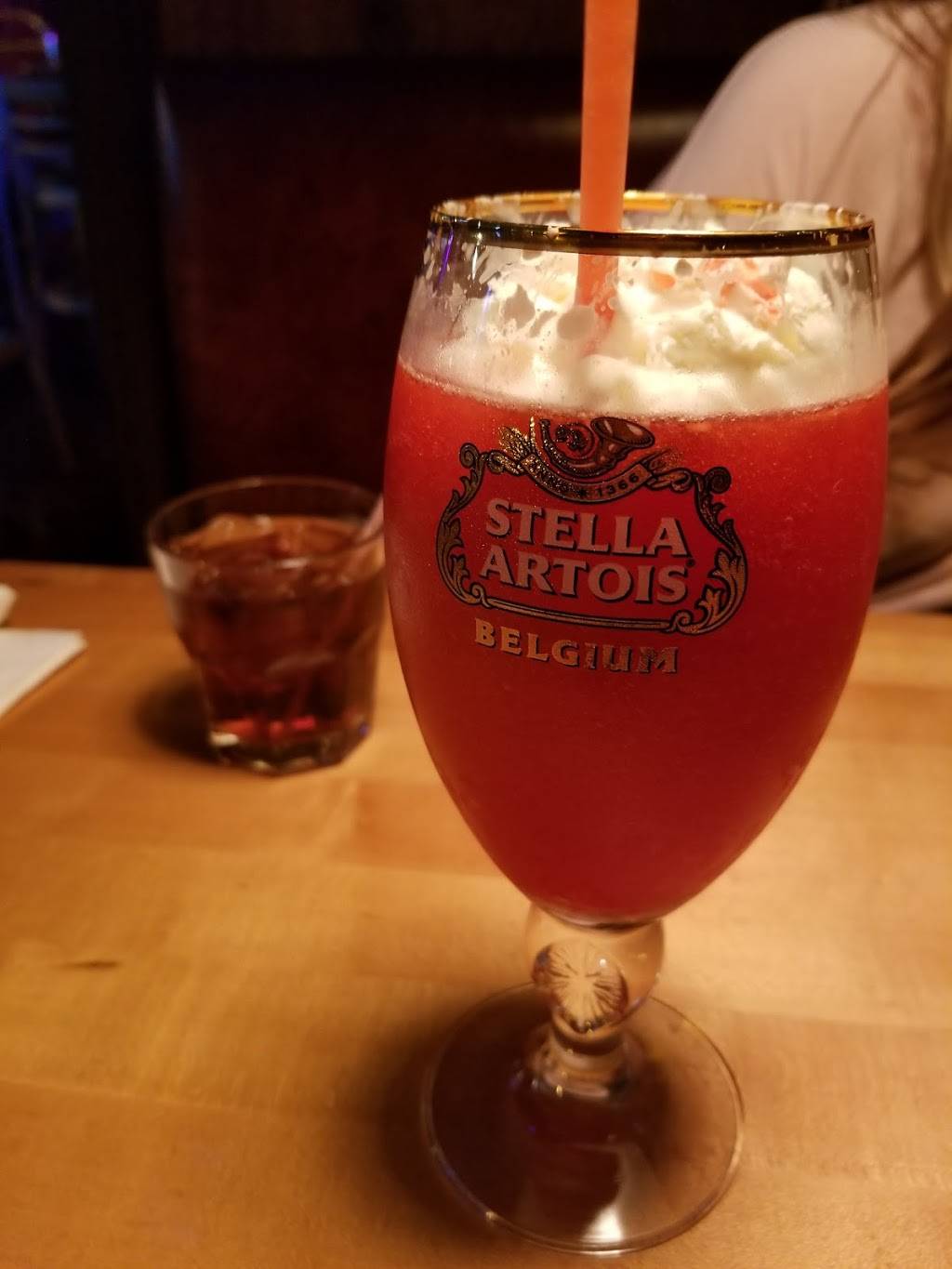 Hennys Grill and Bar | restaurant | 1290 National Hwy, Cumberland, MD 21502, USA | 3017291746 OR +1 301-729-1746