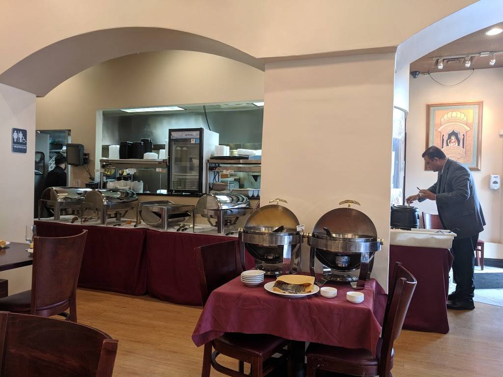 Saffron Indian Cuisine | restaurant | 1077 W Broad St, Falls Church, VA 22046, USA | 7039920077 OR +1 703-992-0077