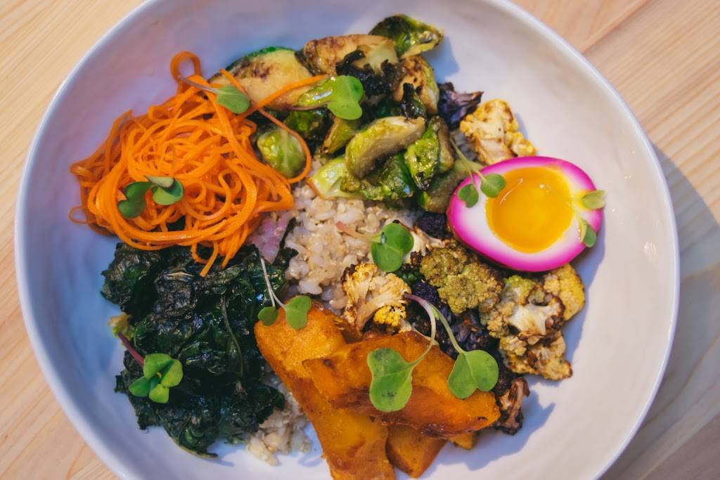 Winonas | restaurant | 676 Flushing Ave, Brooklyn, NY 11206, USA | 7183884900 OR +1 718-388-4900