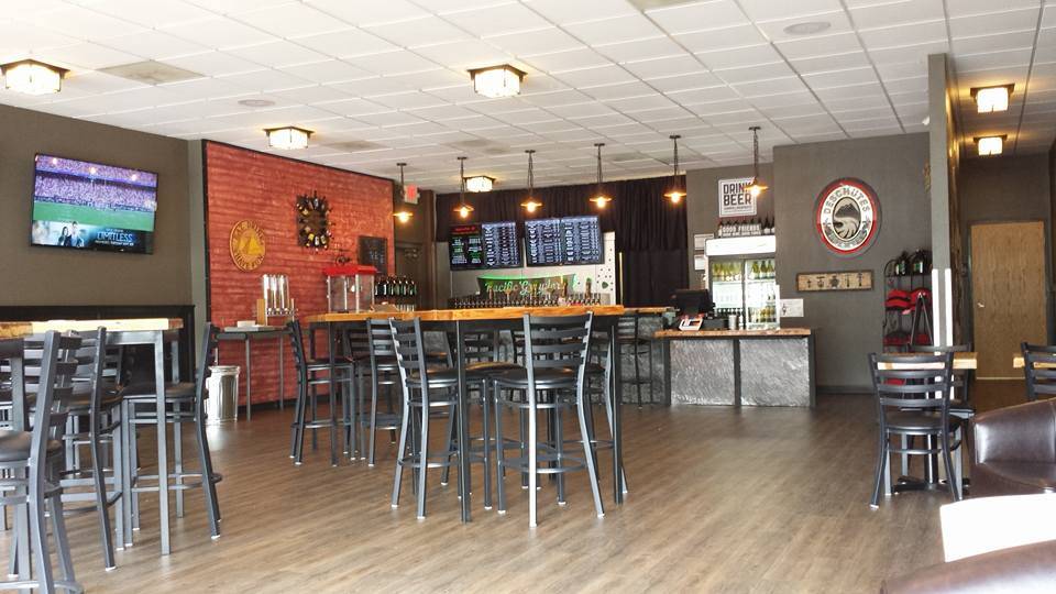 Pacific Growlers Taphouse | restaurant | 11427 SW Scholls Ferry Rd, Beaverton, OR 97008, USA | 5035210440 OR +1 503-521-0440