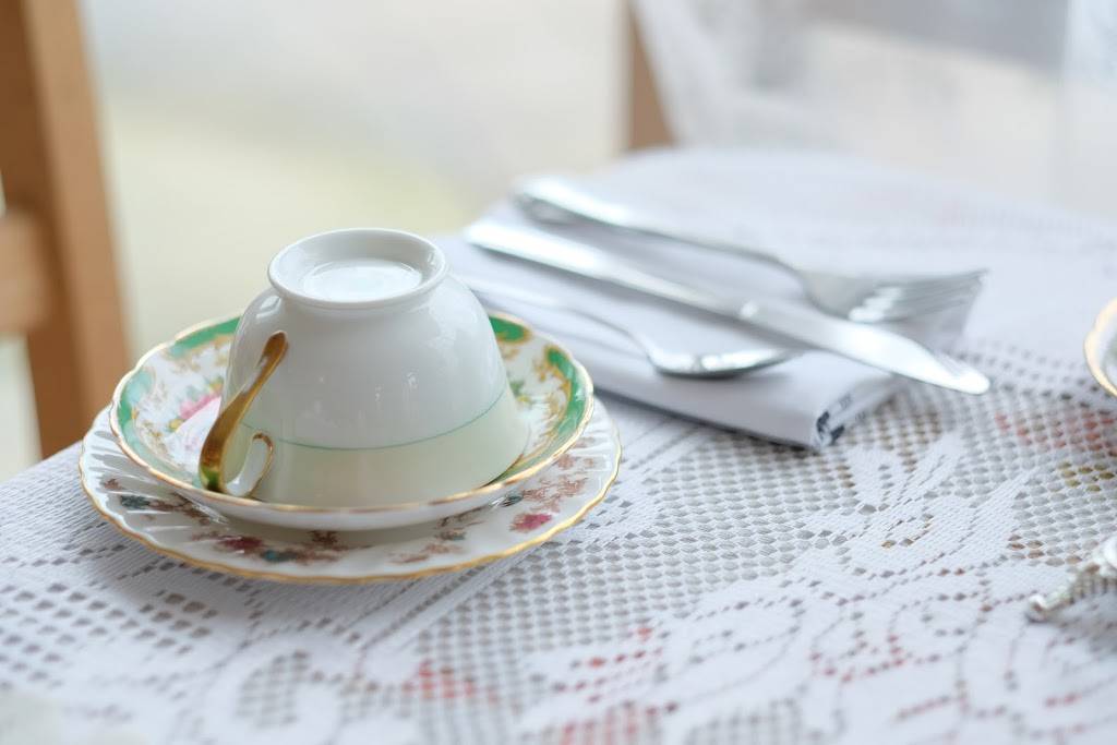 Lovejoys Tea Room of Portland | cafe | 3286 NE Killingsworth St, Portland, OR 97211, USA | 5035677888 OR +1 503-567-7888