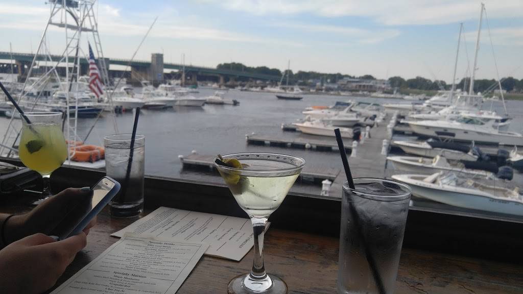 Black Cow Tap & Grill | restaurant | 40 Merrimac St, Newburyport, MA 01950, USA | 9784998811 OR +1 978-499-8811