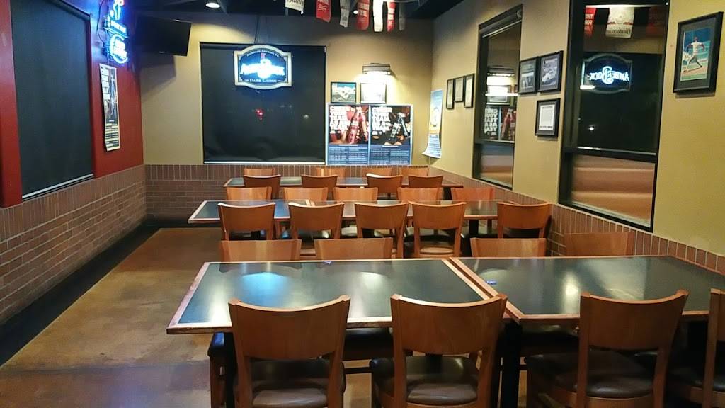 Pizza Hut | meal takeaway | 250 S Akers St, Visalia, CA 93291, USA | 5597342041 OR +1 559-734-2041