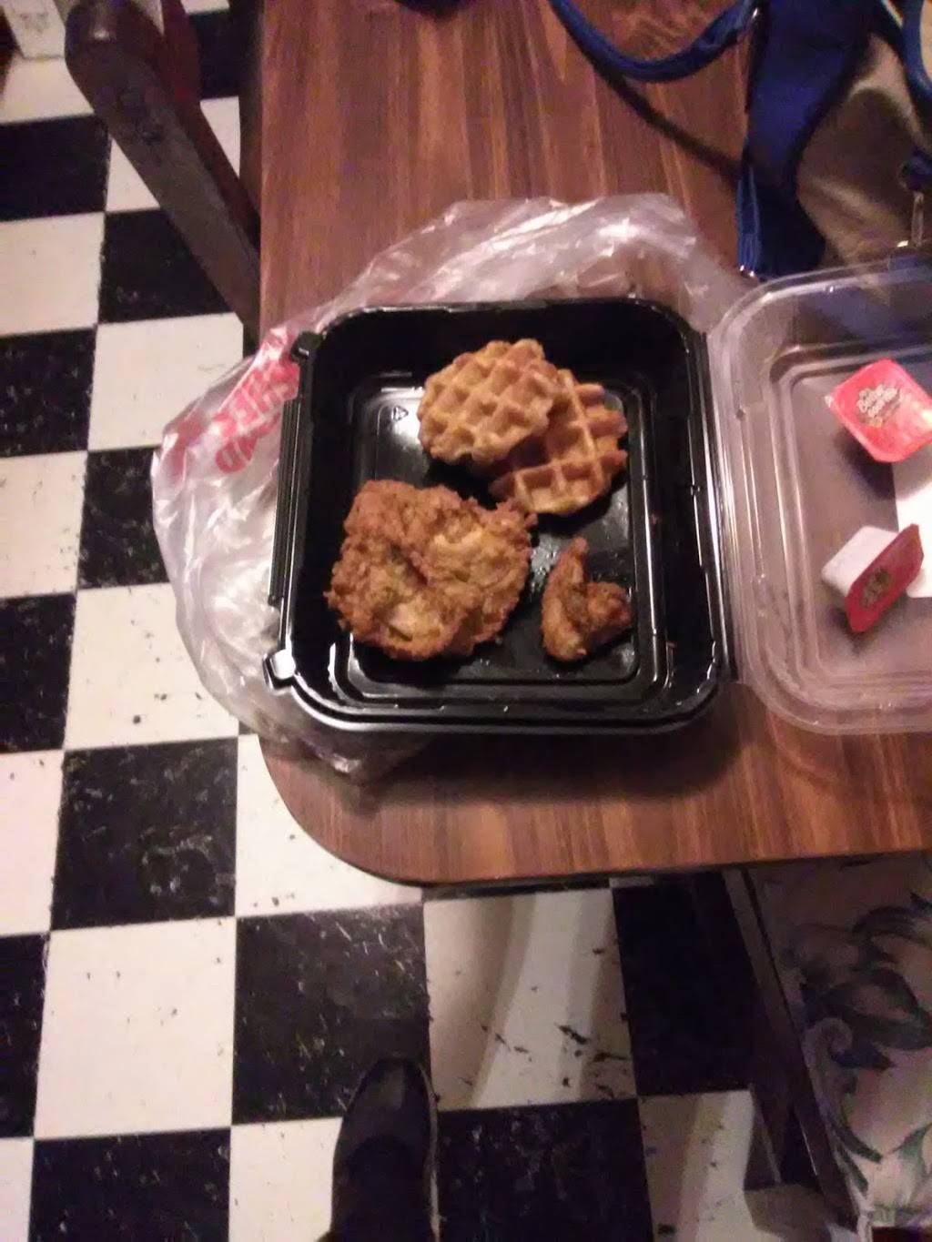 KFC | restaurant | 675 John C Calhoun Dr, Orangeburg, SC 29115, USA | 8035330305 OR +1 803-533-0305