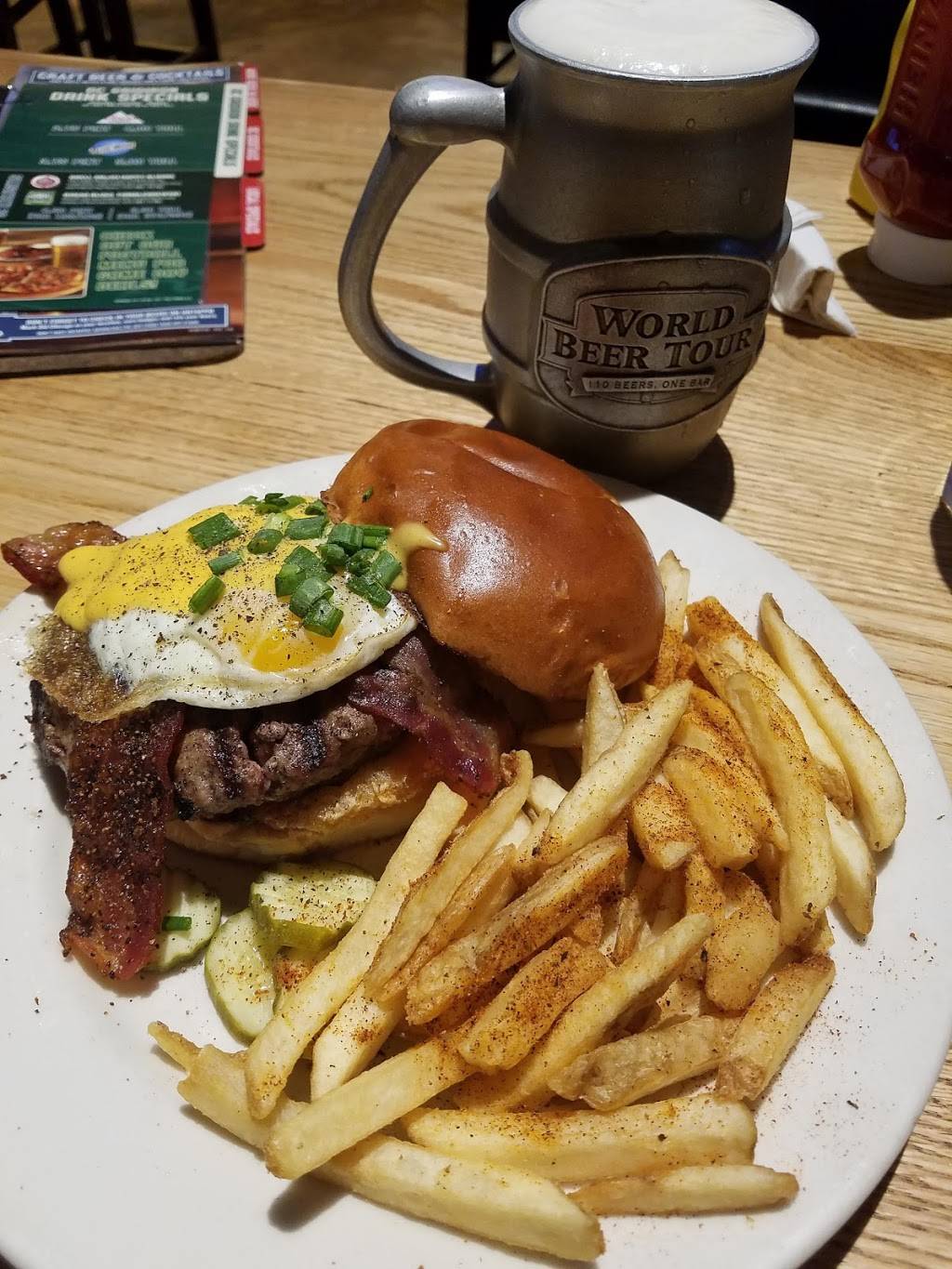 Old Chicago | restaurant | 16990 E Iliff Ave, Aurora, CO 80013, USA | 3033380144 OR +1 303-338-0144